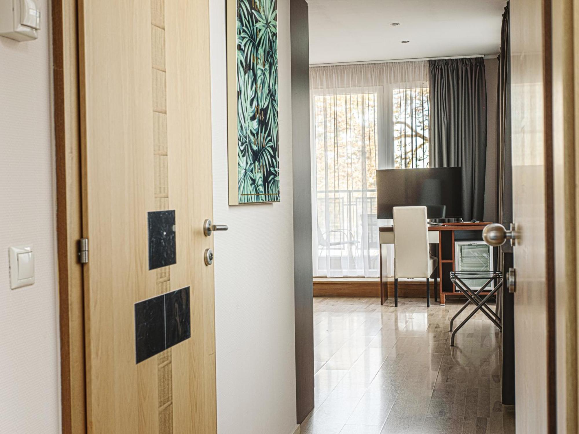 Holiday Beach Budapest Wellness Hotel With Sauna Park Экстерьер фото