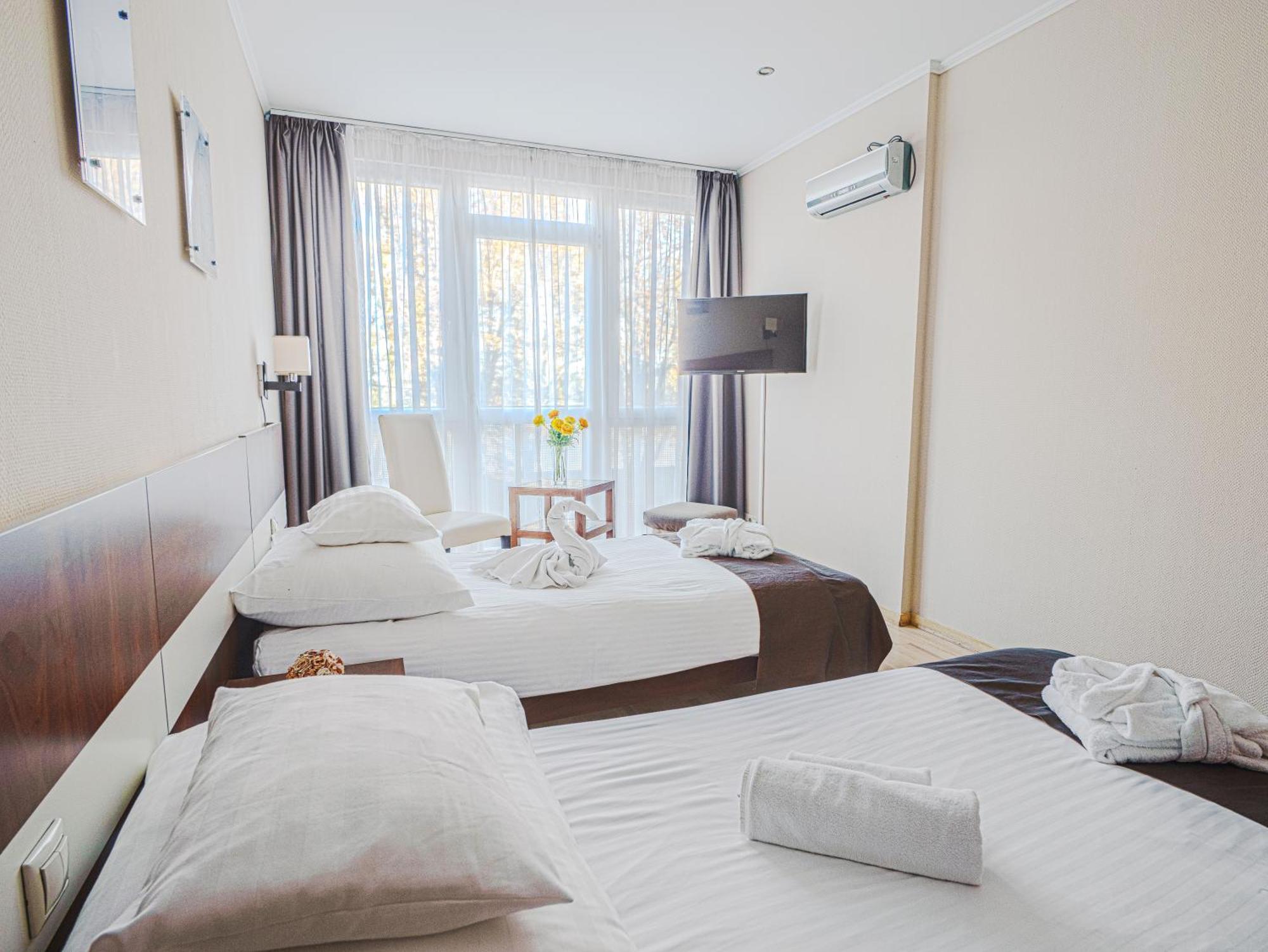 Holiday Beach Budapest Wellness Hotel With Sauna Park Экстерьер фото