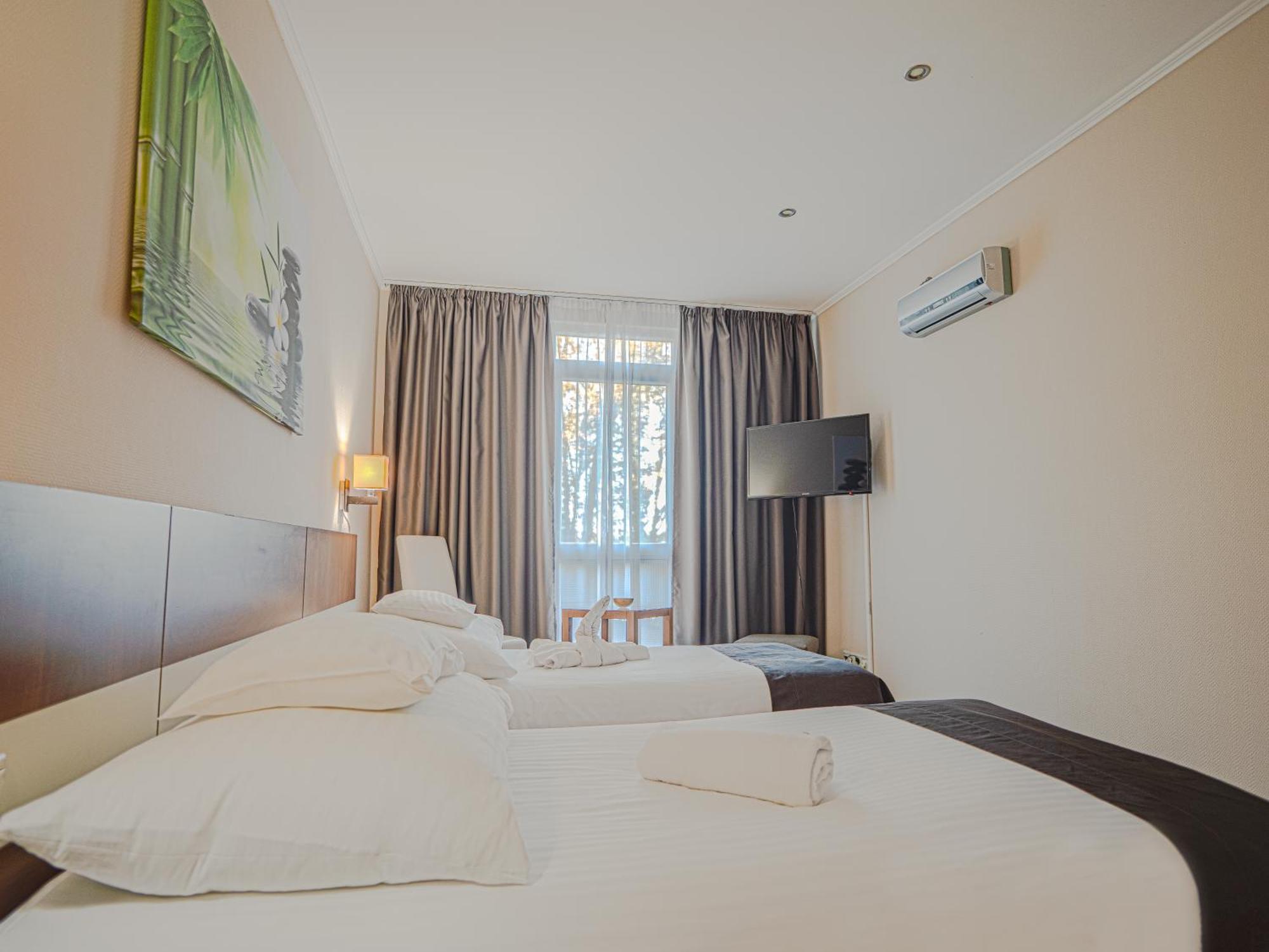 Holiday Beach Budapest Wellness Hotel With Sauna Park Экстерьер фото