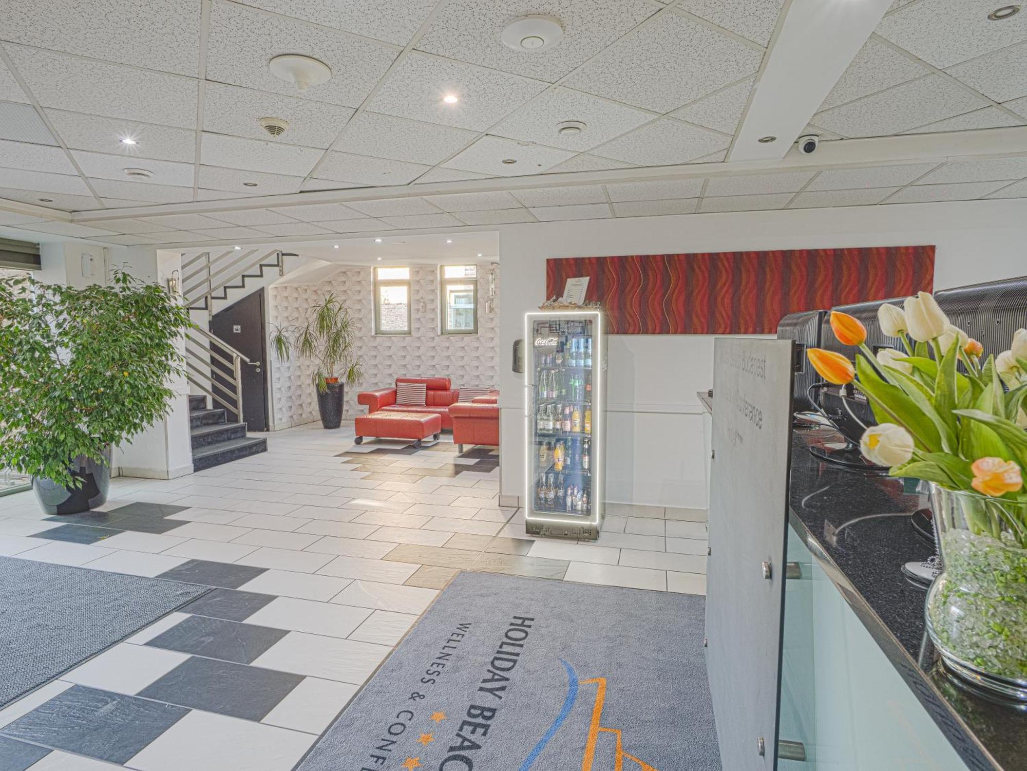 Holiday Beach Budapest Wellness Hotel With Sauna Park Экстерьер фото
