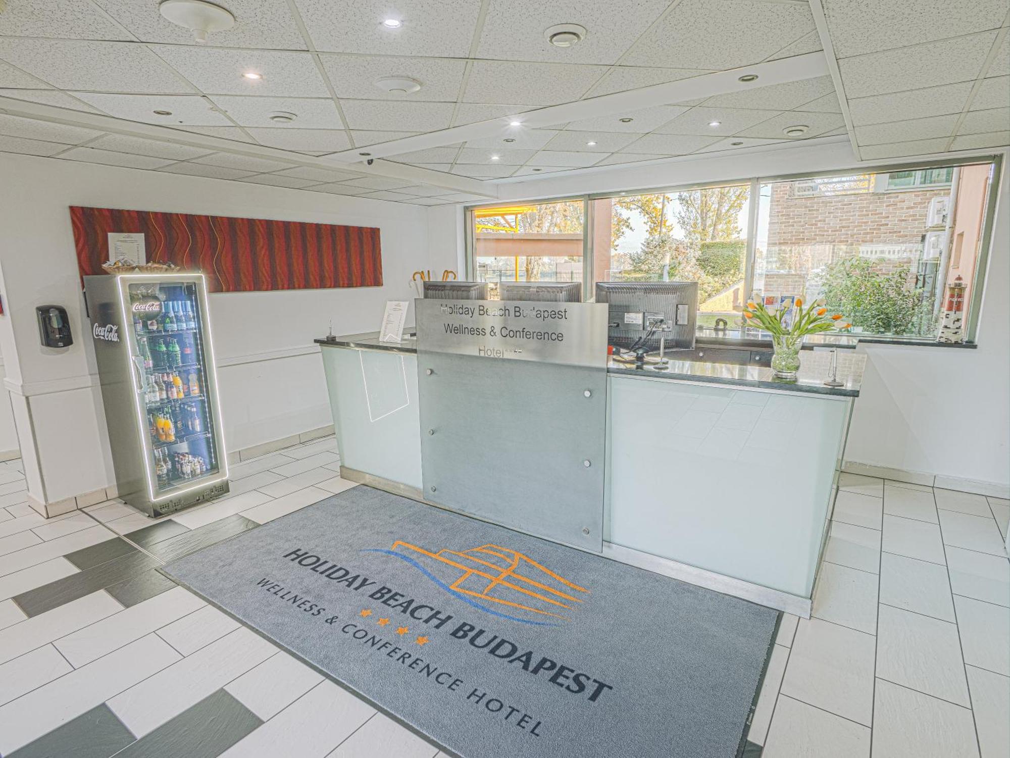 Holiday Beach Budapest Wellness Hotel With Sauna Park Экстерьер фото